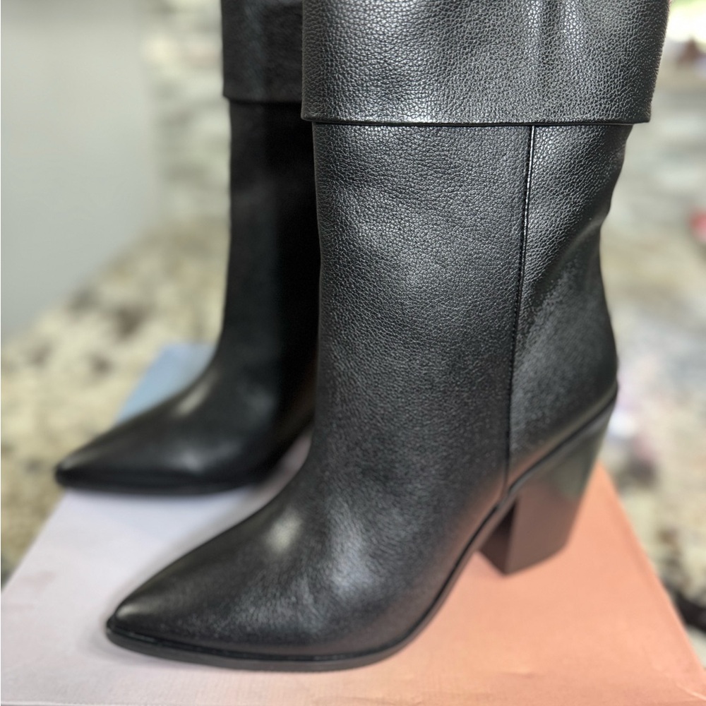 Elegant Black Leather Heeled Boots for Women‎